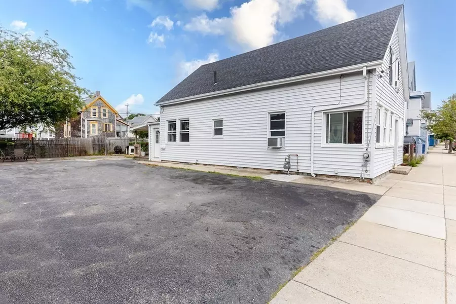 535 Kempton St, New Bedford, MA 02740