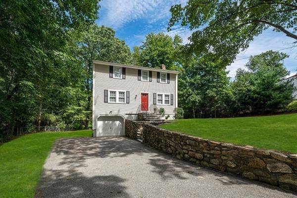 40 Lincoln St, Northborough, MA 01532