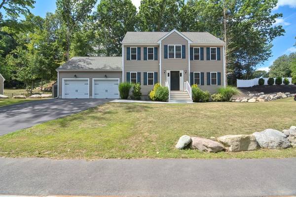 77 Westdale Rd, Holbrook, MA 02343