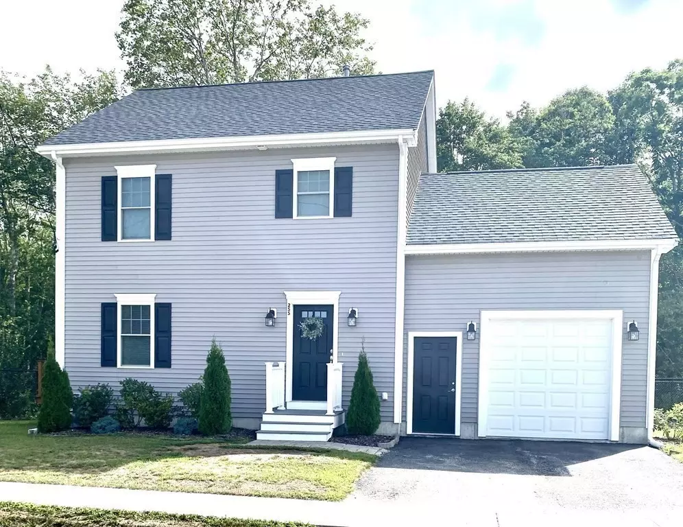 Fall River, MA 02720,255 Lucille Ln
