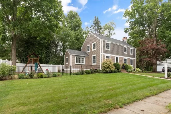 3 Bond Street, Reading, MA 01867