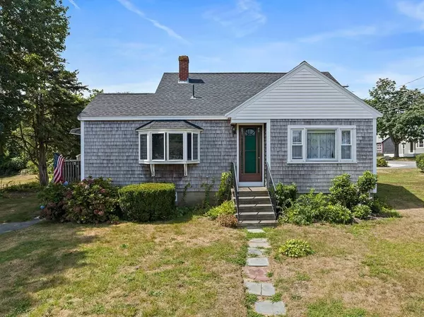 65 Marshall Ave, Marshfield, MA 02050