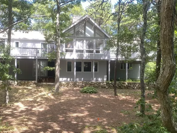 46 Greensward Circle, Mashpee, MA 02649