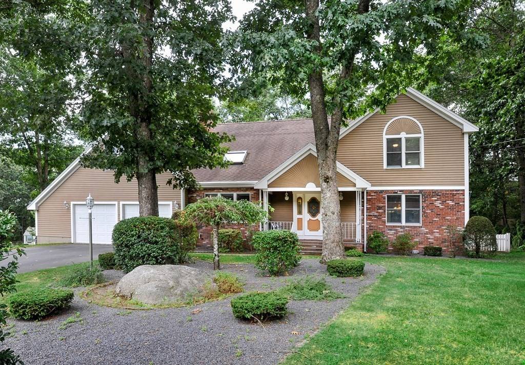 Bridgewater, MA 02324,210 Boxwood Lane