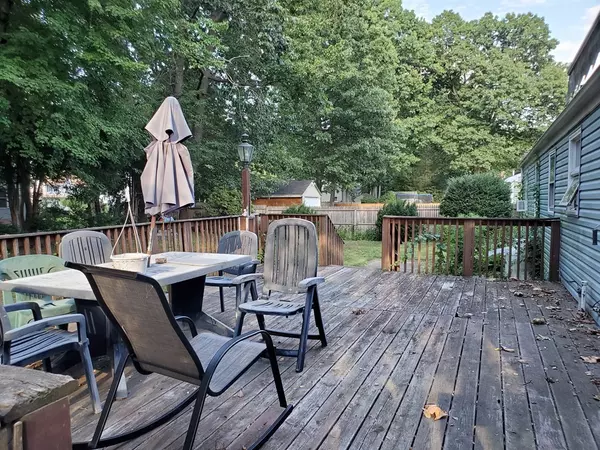 Agawam, MA 01001,93 Anthony St