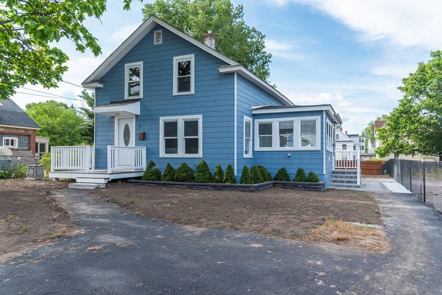 37 Lovewell St, Nashua, NH 03060