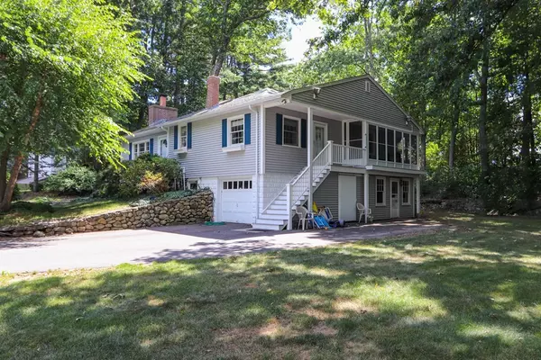 1 Dale St, Wellesley, MA 02482