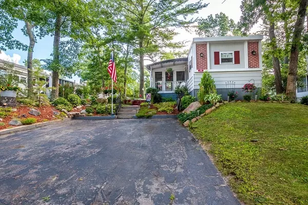 Wareham, MA 02576,103 Holiday Drive