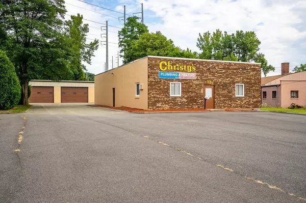 54 Ramah Cir N, Agawam, MA 01001