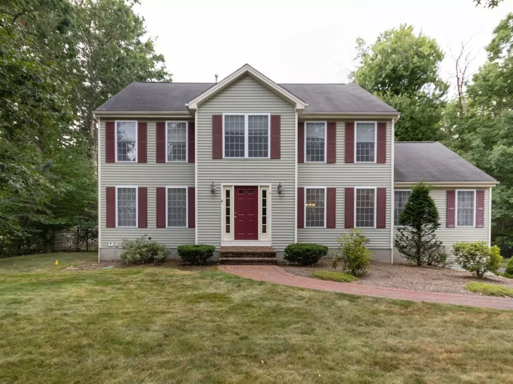 Mansfield, MA 02048,5 Keli Ln