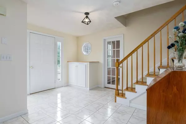 Groton, MA 01450,2 Pacer Way