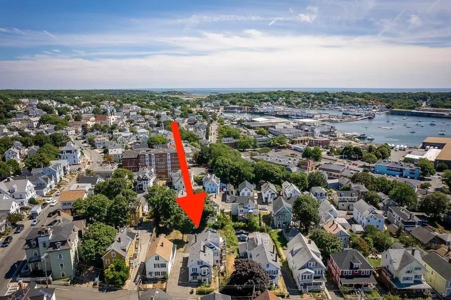 29 Elm Street, Gloucester, MA 01930