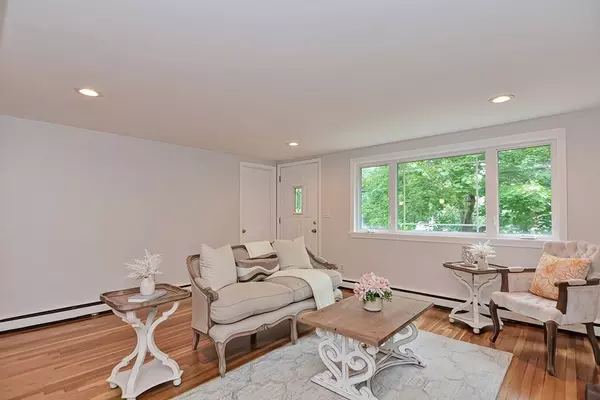 Lynn, MA 01904,16 Judge Rd