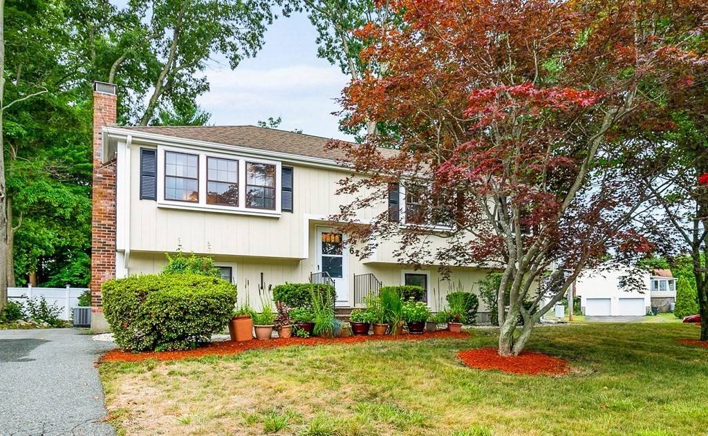 62 Highland Glen Dr, Randolph, MA 02368