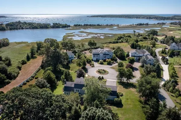 Mattapoisett, MA 02739,1 Seabreeze Ln