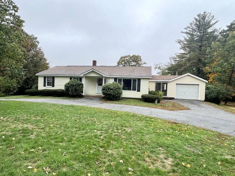 102 Kimball Rd, Amesbury, MA 01913