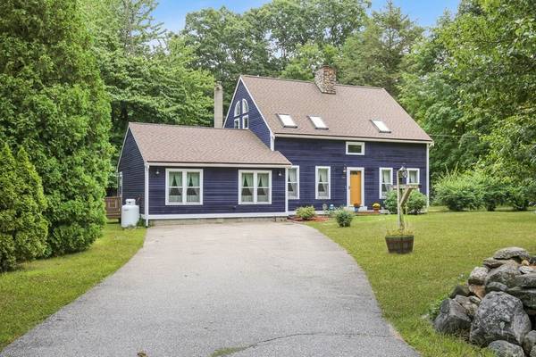 34 Willard Rd, Sturbridge, MA 01566