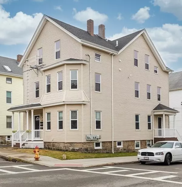 661 Maple St, Fall River, MA 02720