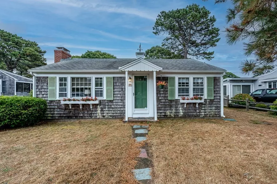 10 Lawrence Rd, Dennis, MA 02639