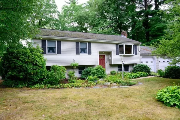 15 Meadow Road, Medway, MA 02053