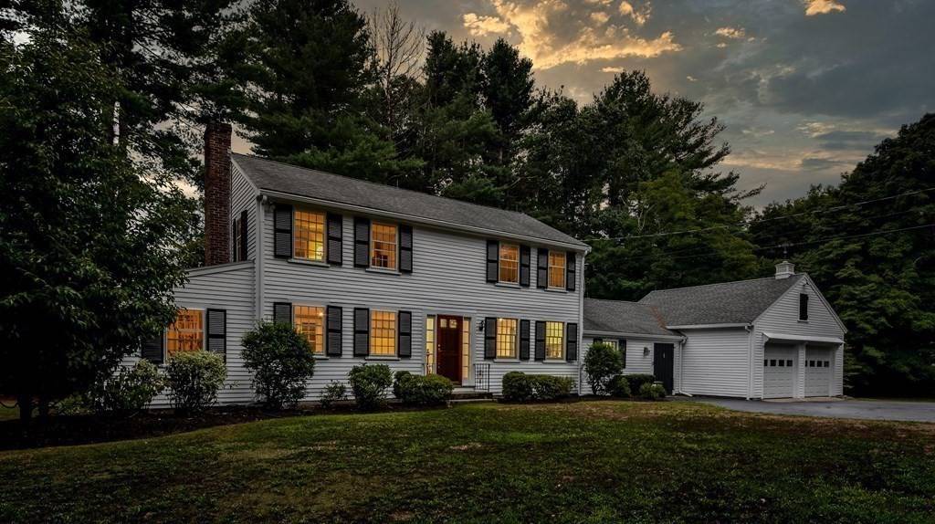 Dover, MA 02030,1 Maple Ln