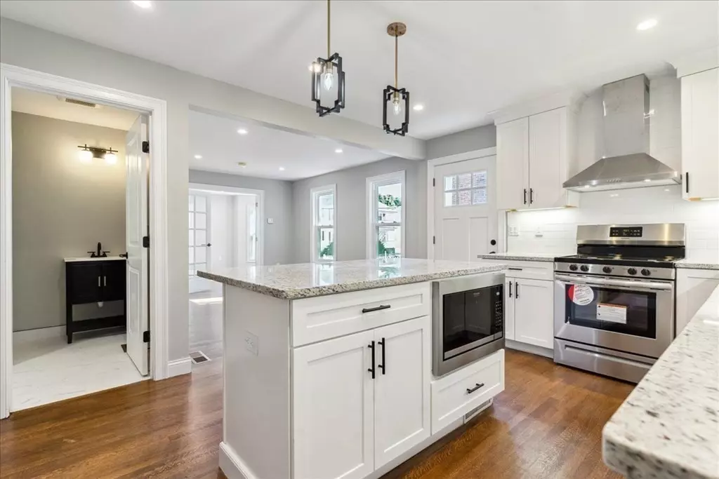 Lynn, MA 01904,28 Colonial Ave