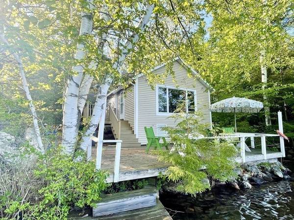 37 Pine Island Lake, Westhampton, MA 01027