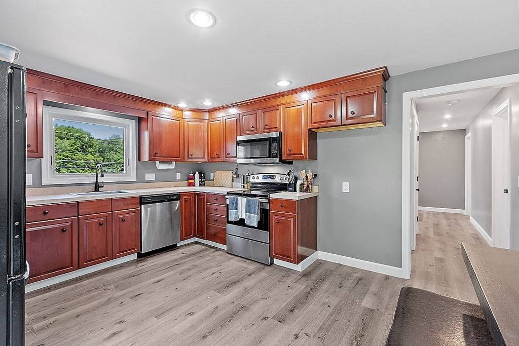 Thompson, CT 06255,531 Lowell Davis Rd