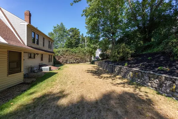 Worcester, MA 01603,176 Clover St
