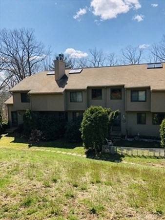 21 Country Club Ln #B, Milford, MA 01757