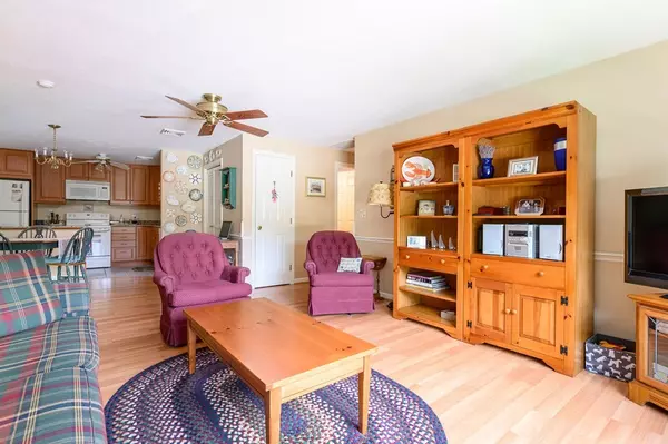 Harwich, MA 02645,2F-6 Englewood Drive #6