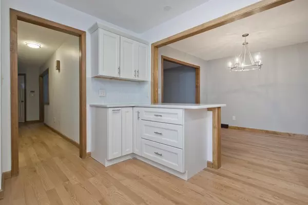 Agawam, MA 01001,16C Castle Hill Rd #C