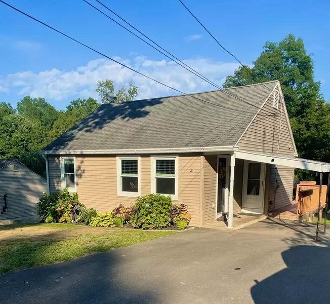 4 Maple St, Southwick, MA 01077