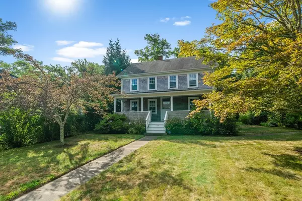 125 Skiff Avenue, Tisbury, MA 02568