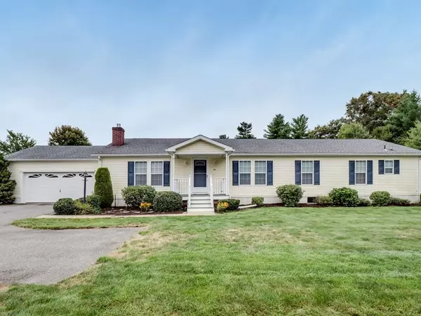 4103 Pheasant Ln, Middleboro, MA 02346