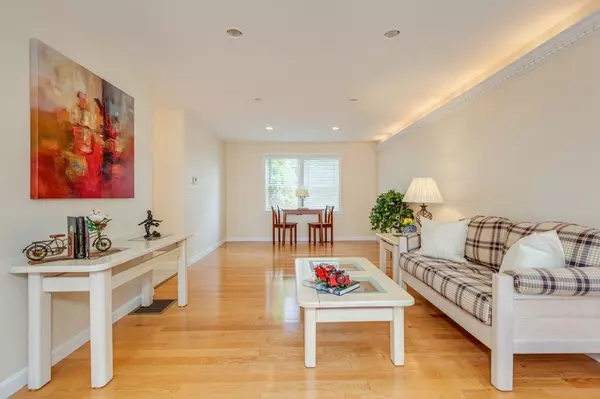 Nashua, NH 03060,80 Linwood Street