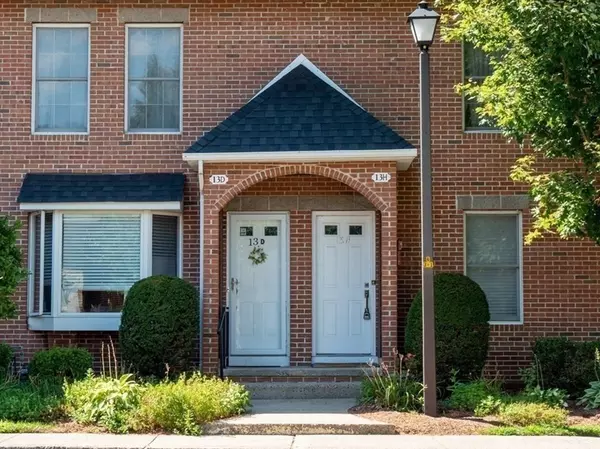 Agawam, MA 01001,13 Mansion Woods Dr #H