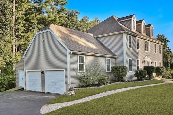 Sturbridge, MA 01566,4 Evergreen Lane