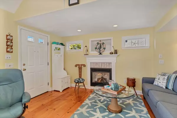 Falmouth, MA 02540,153 Jericho Path