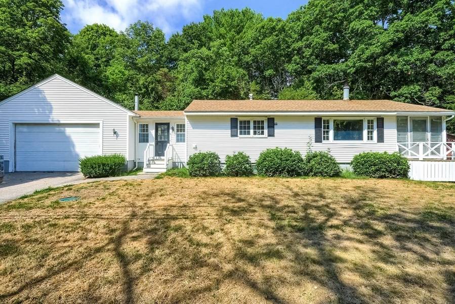 5 Glen Ave, Upton, MA 01568