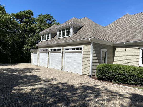 Falmouth, MA 02536,9 Highwood Ln