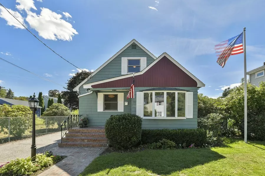 26 Norton St, Boston, MA 02136