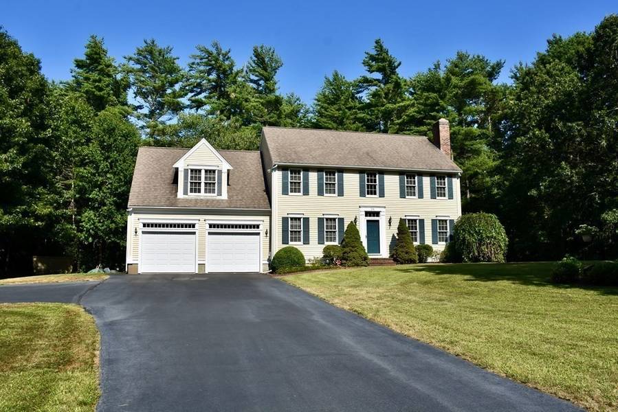 26 Boxberry Ln, Rochester, MA 02770