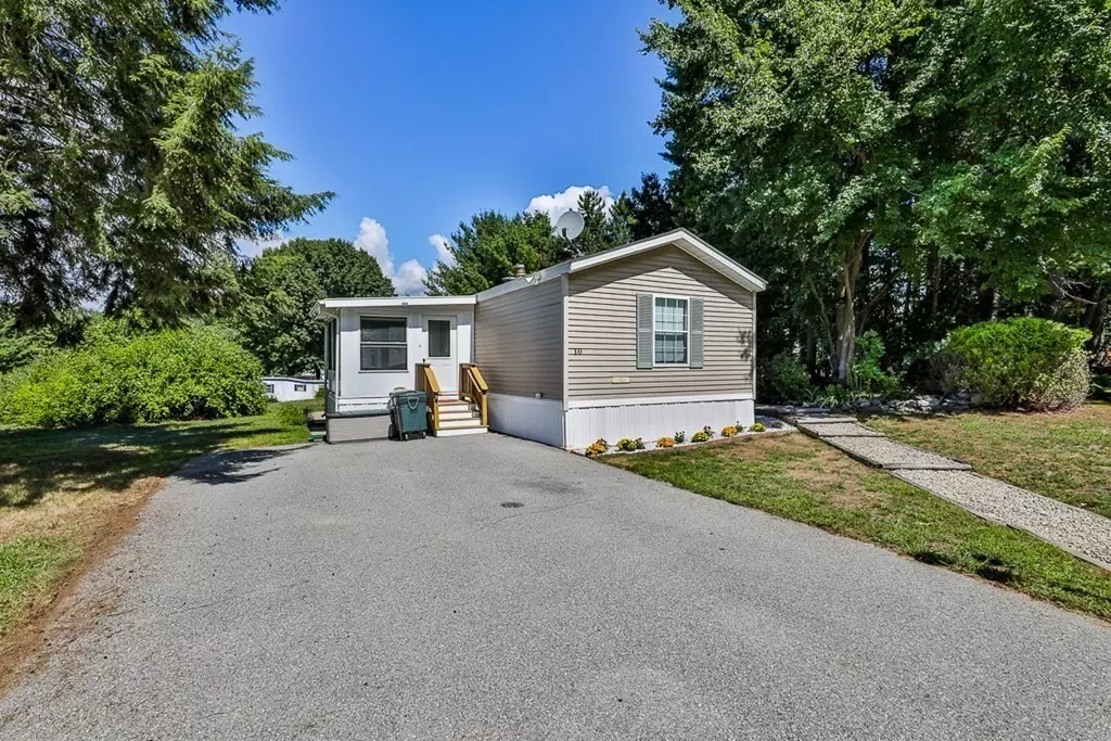 Nashua, NH 03063,10 Westerdale Dr