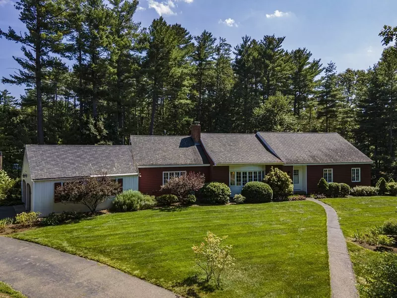 10 Dole Place, West Newbury, MA 01985