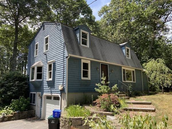 12 Himelfarb St, Millis, MA 02054