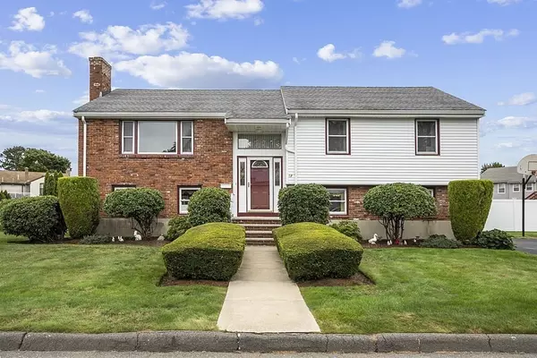 11 Pevwell Dr, Saugus, MA 01906