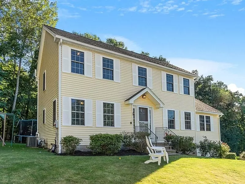 30 Brendan Rd, Clinton, MA 01510