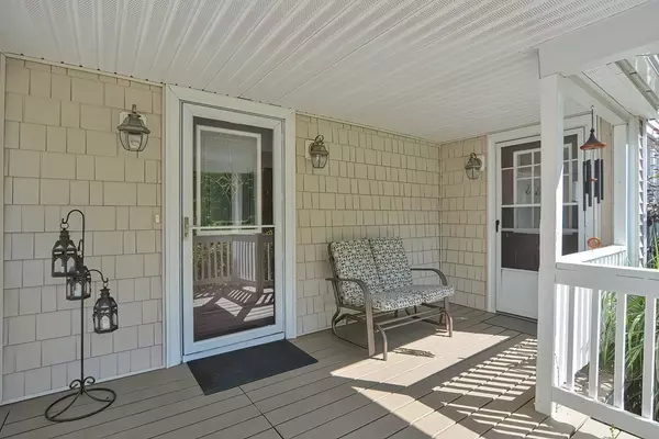 Uxbridge, MA 01569,253 Blackstone St