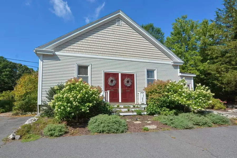 253 Blackstone St, Uxbridge, MA 01569